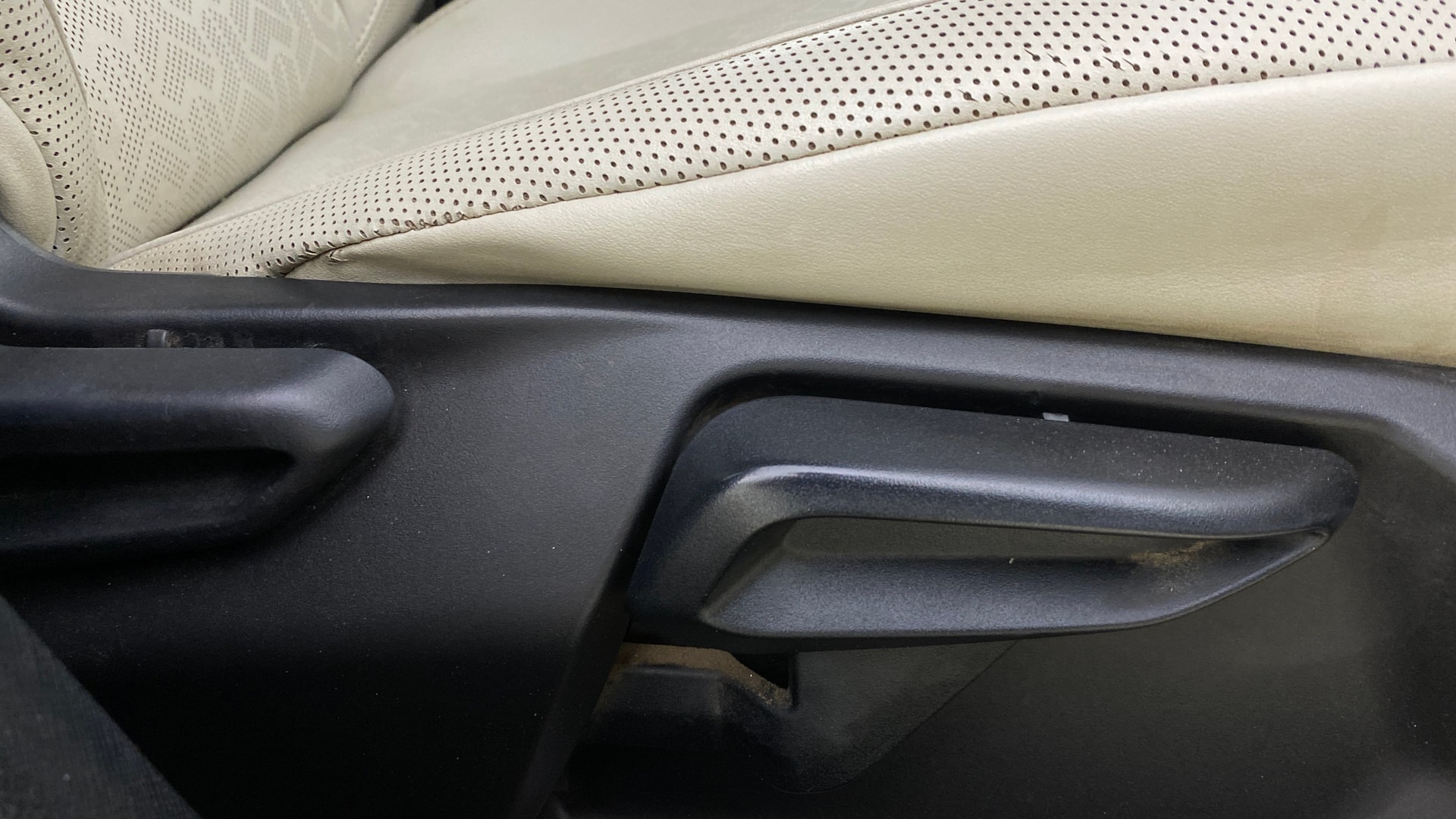 View 2022 Tata Nexon Revotorq XZA Plus AMT Image 11 Used 2022 Tata Nexon Revotorq XZA Plus AMT Image 11