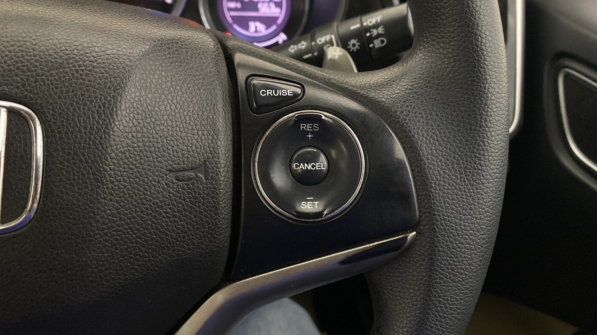View 2017 Honda City ZX MT Diesel Anniversary Edition Image 3 Used 2017 Honda City ZX MT Diesel Anniversary Edition Image 3