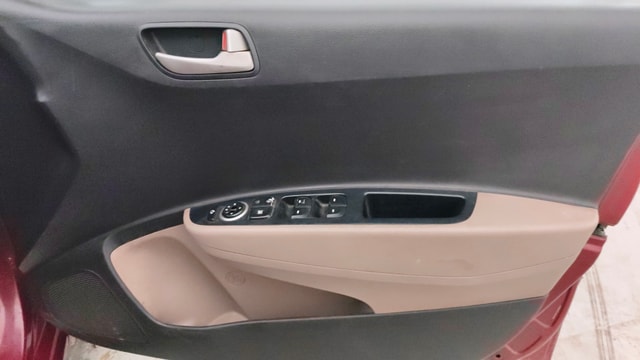 View Hyundai Grand i10 Image 32 Used Hyundai Grand i10 Image 32