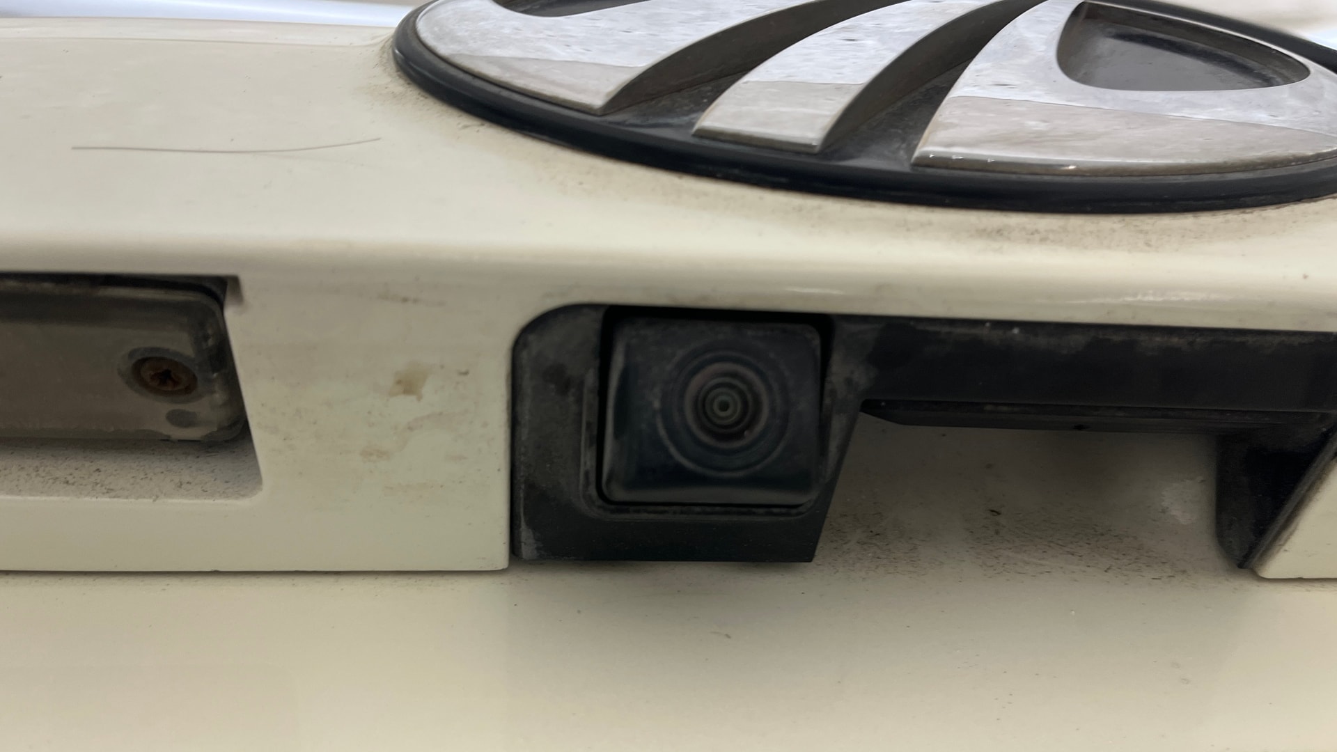 View 2019 Mahindra XUV300 W4 Petrol BS IV Image 24 Used 2019 Mahindra XUV300 W4 Petrol BS IV Image 24