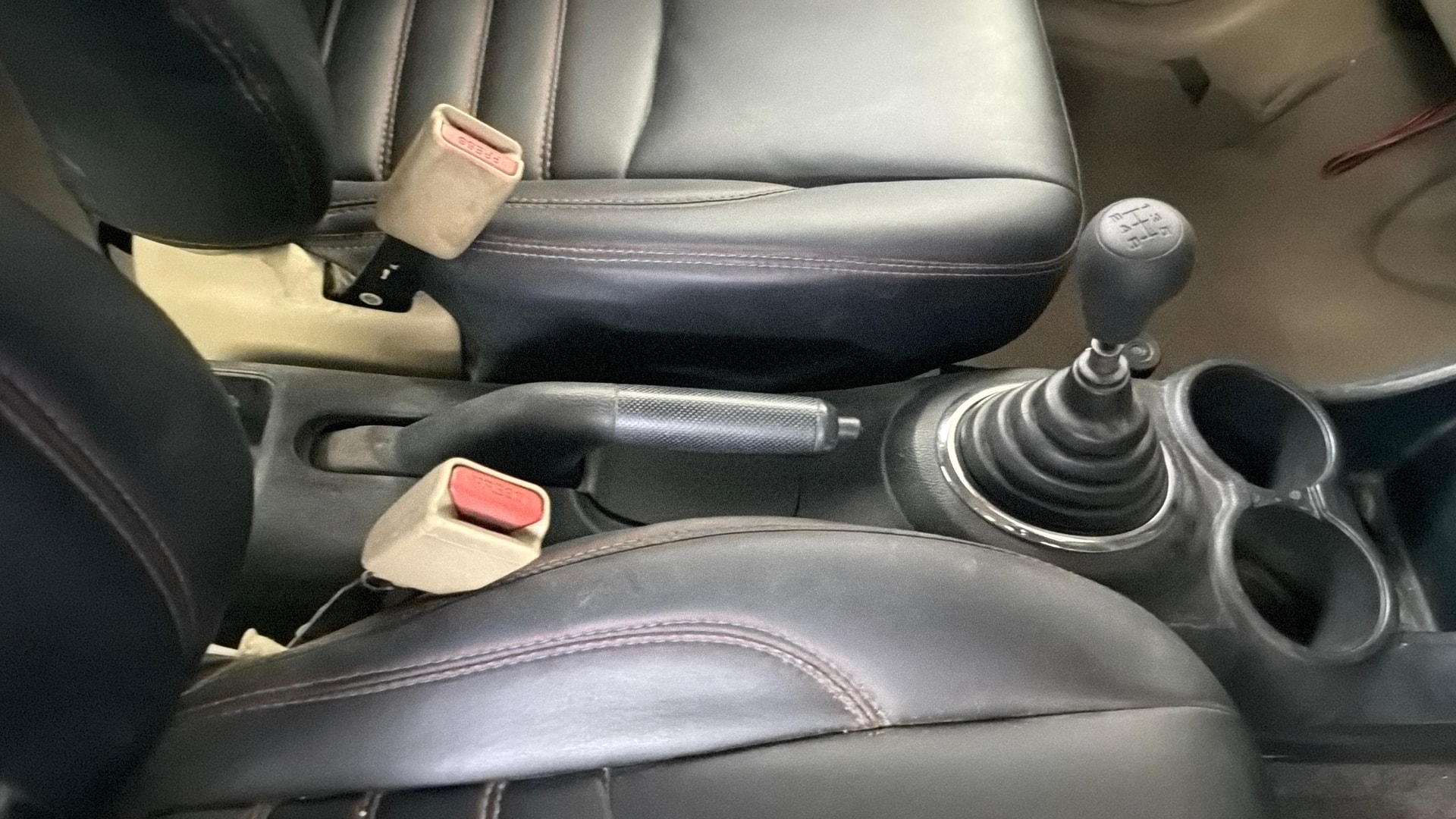 View 2017 Honda Amaze E MT Petrol BS IV Image 37 Used 2017 Honda Amaze E MT Petrol BS IV Image 37