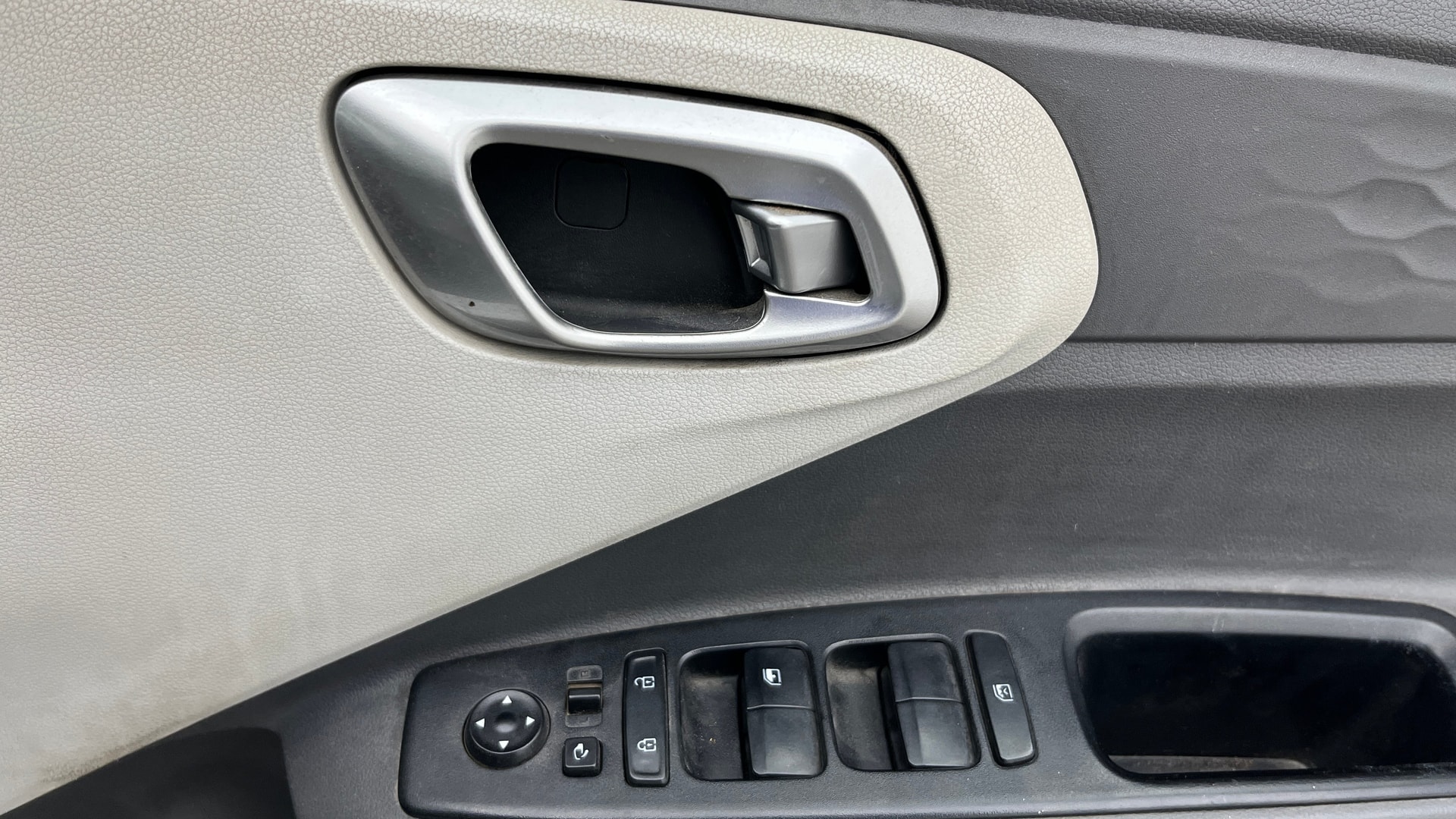 View 2019 Hyundai Grand i10 Nios Sportz Petrol AMT Image 33 Used 2019 Hyundai Grand i10 Nios Sportz Petrol AMT Image 33