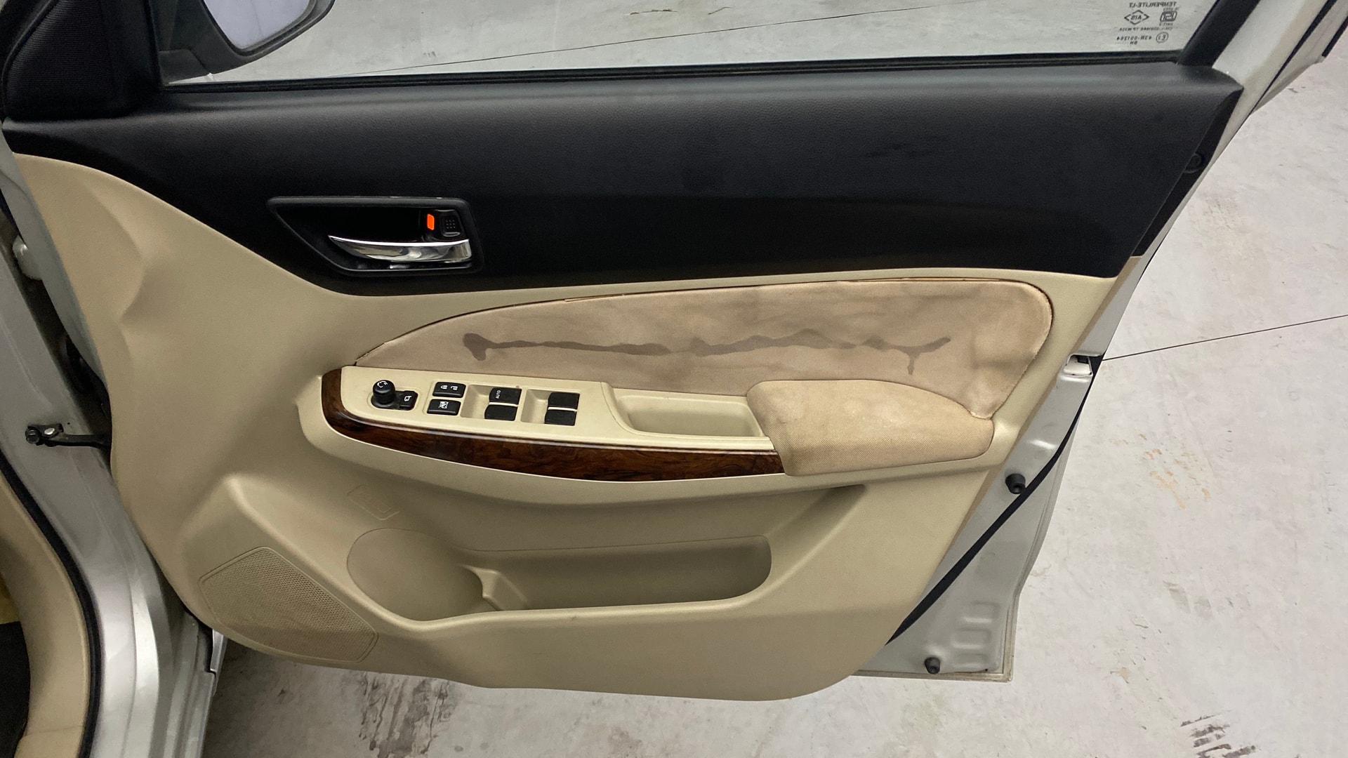 View 2017 Maruti Suzuki 1000 Base Variant Image 33 Used 2017 Maruti Suzuki 1000 Base Variant Image 33