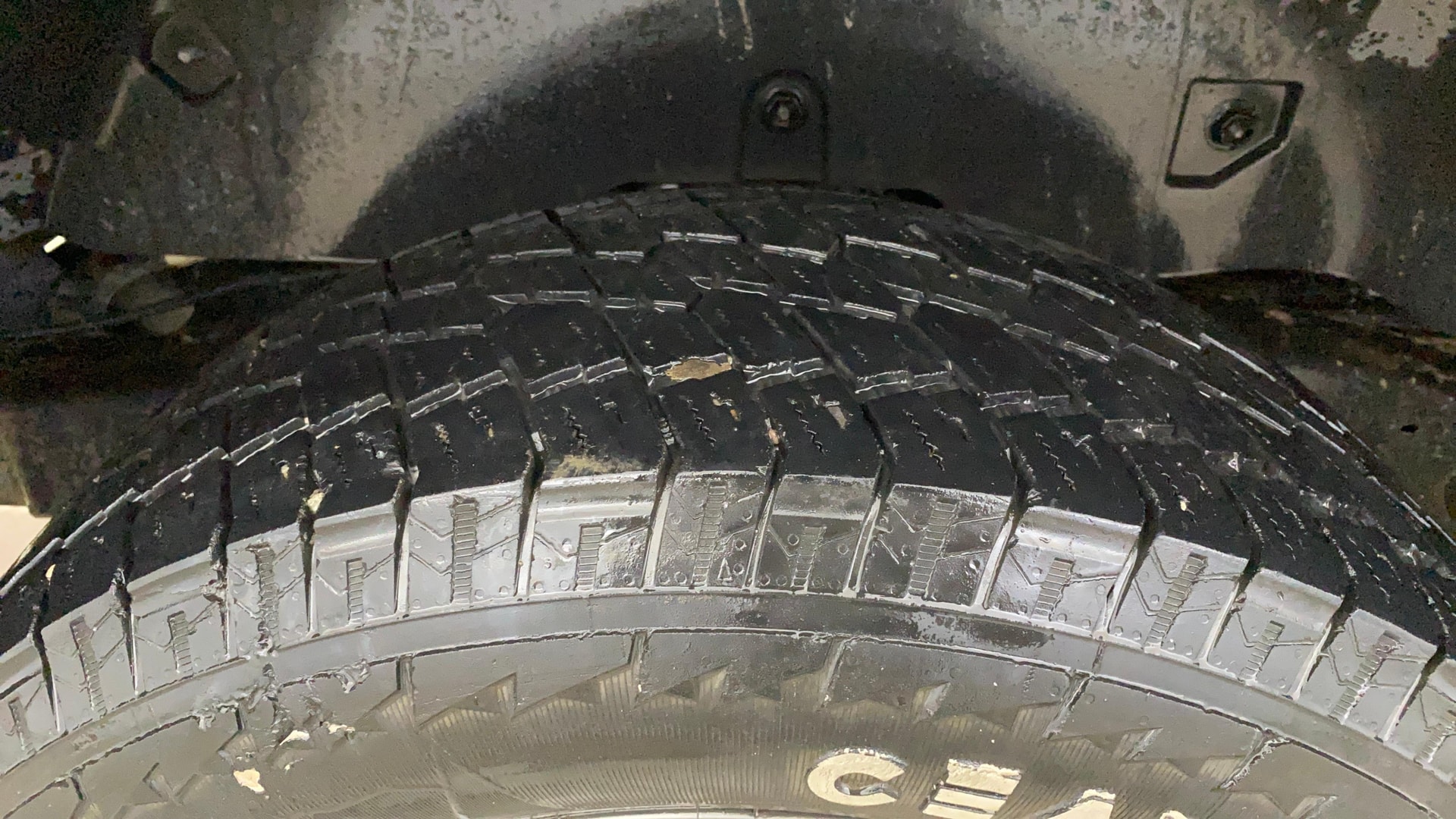 View 2022 Mahindra Thar AX Standard Manual Soft Top 6 Seater Image 14 Used 2022 Mahindra Thar AX Standard Manual Soft Top 6 Seater Image 14