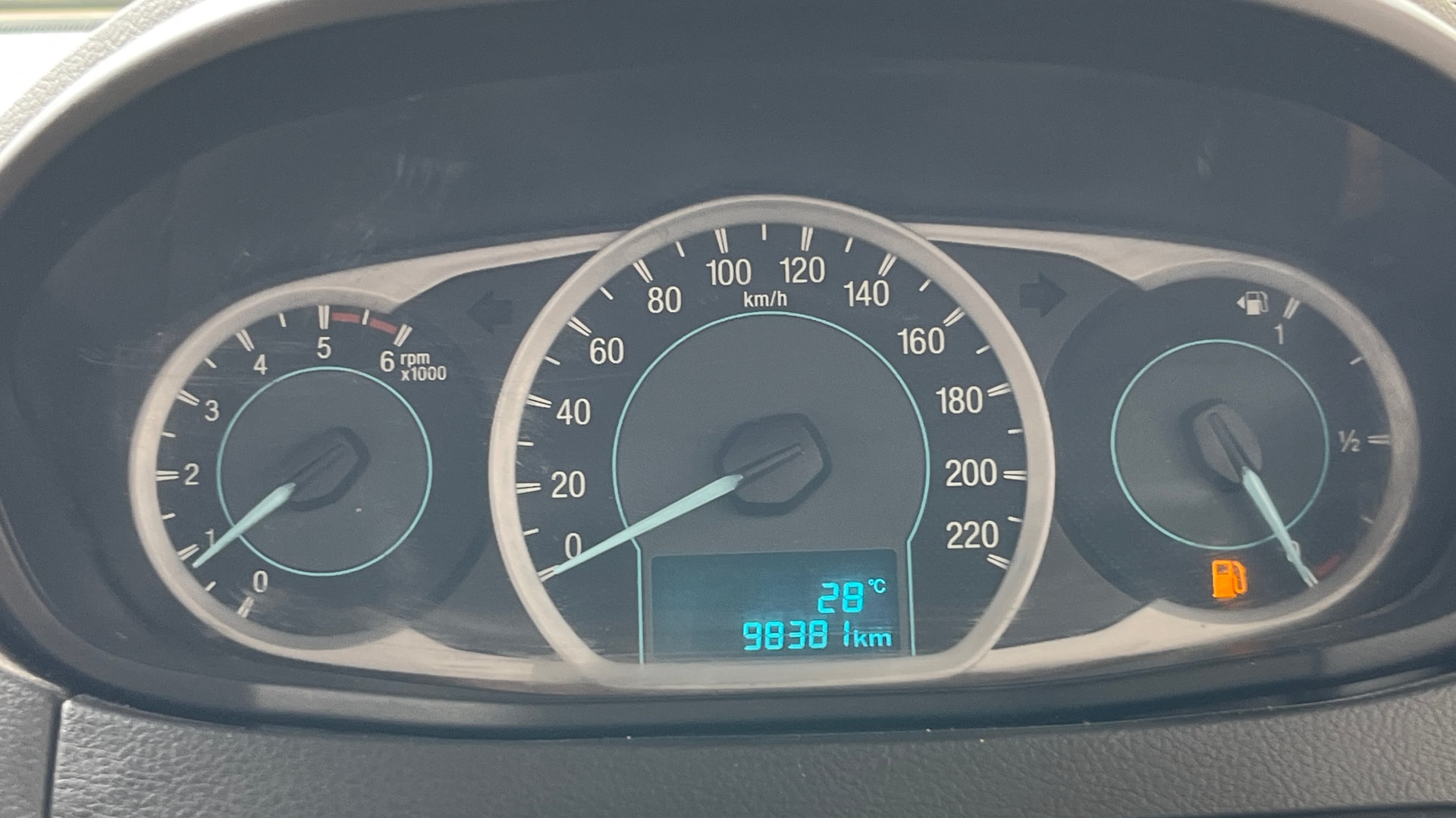 View 2015 Ford Figo Aspire 1.2P Ambiente MT BS IV Image 33 Used 2015 Ford Figo Aspire 1.2P Ambiente MT BS IV Image 33