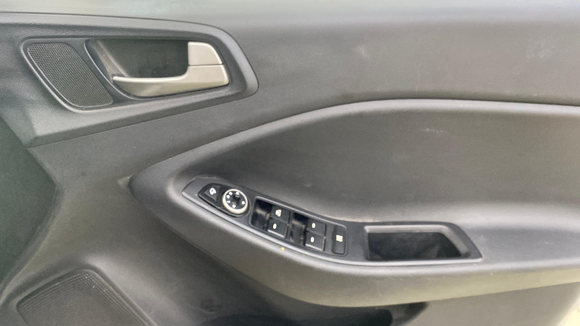 View 2017 Hyundai i20 Active 1.2 S Image 33 Used 2017 Hyundai i20 Active 1.2 S Image 33