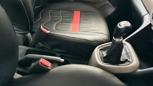 View Hyundai Grand i10 Image 37 Used Hyundai Grand i10 Image 37