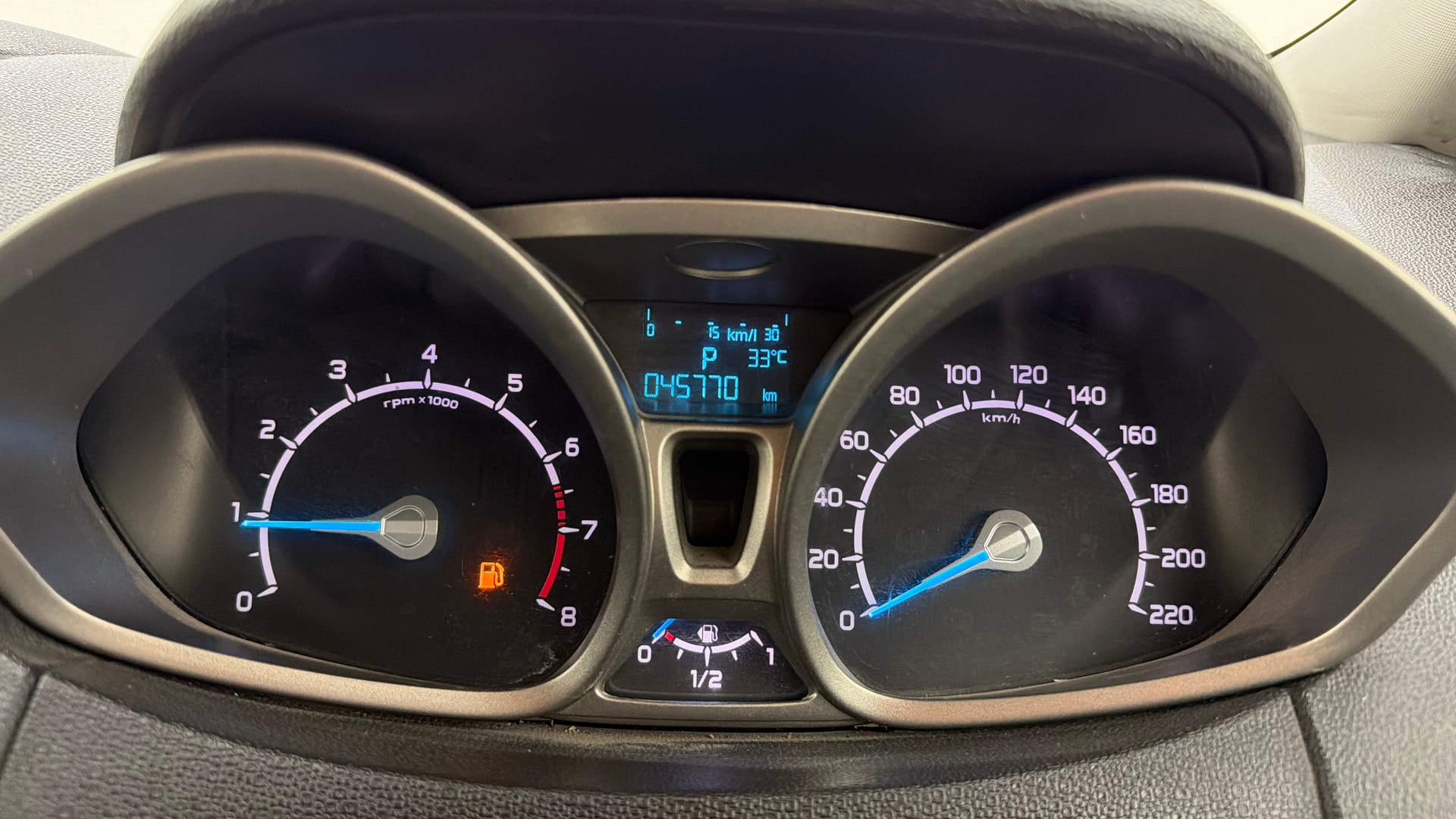 View 2015 Ford EcoSport 1.5 TDCi Diesel Ambiente BS IV Image 34 Used 2015 Ford EcoSport 1.5 TDCi Diesel Ambiente BS IV Image 34