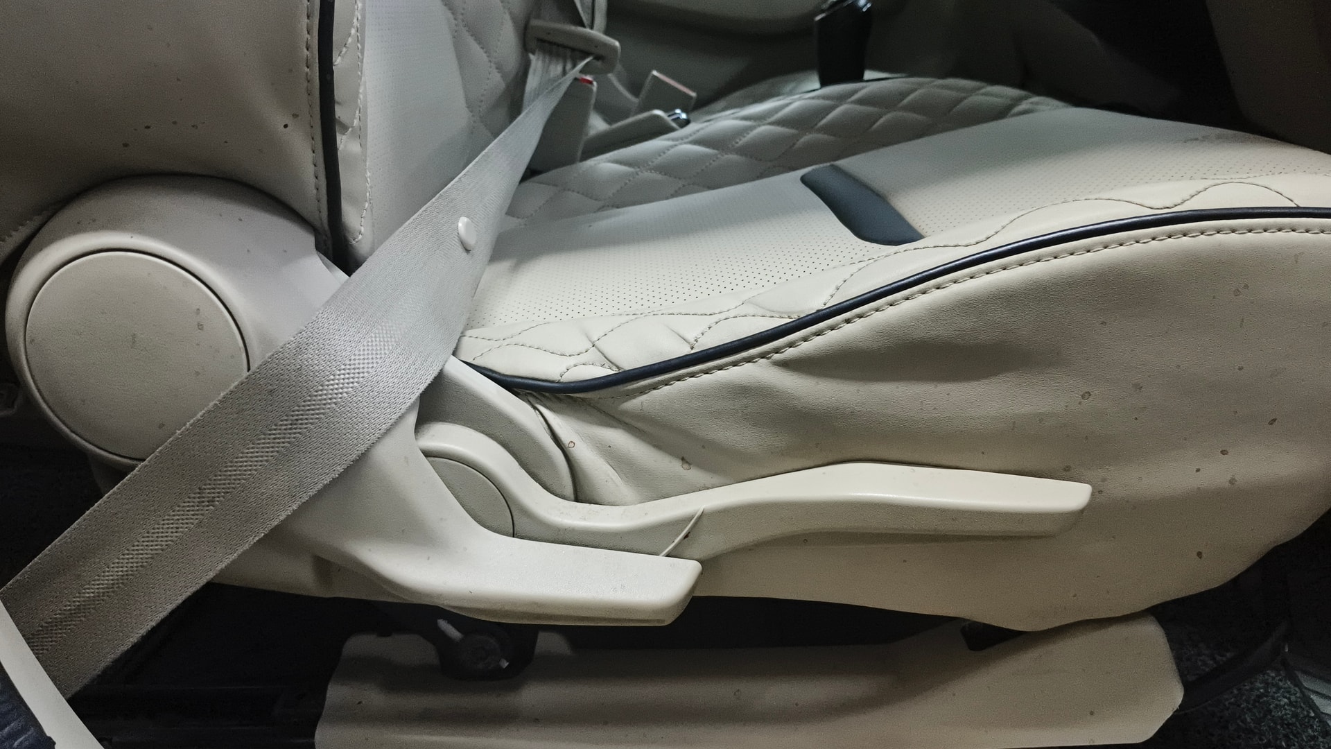 View 2020 Maruti Suzuki 1000 Base Variant Image 18 Used 2020 Maruti Suzuki 1000 Base Variant Image 18