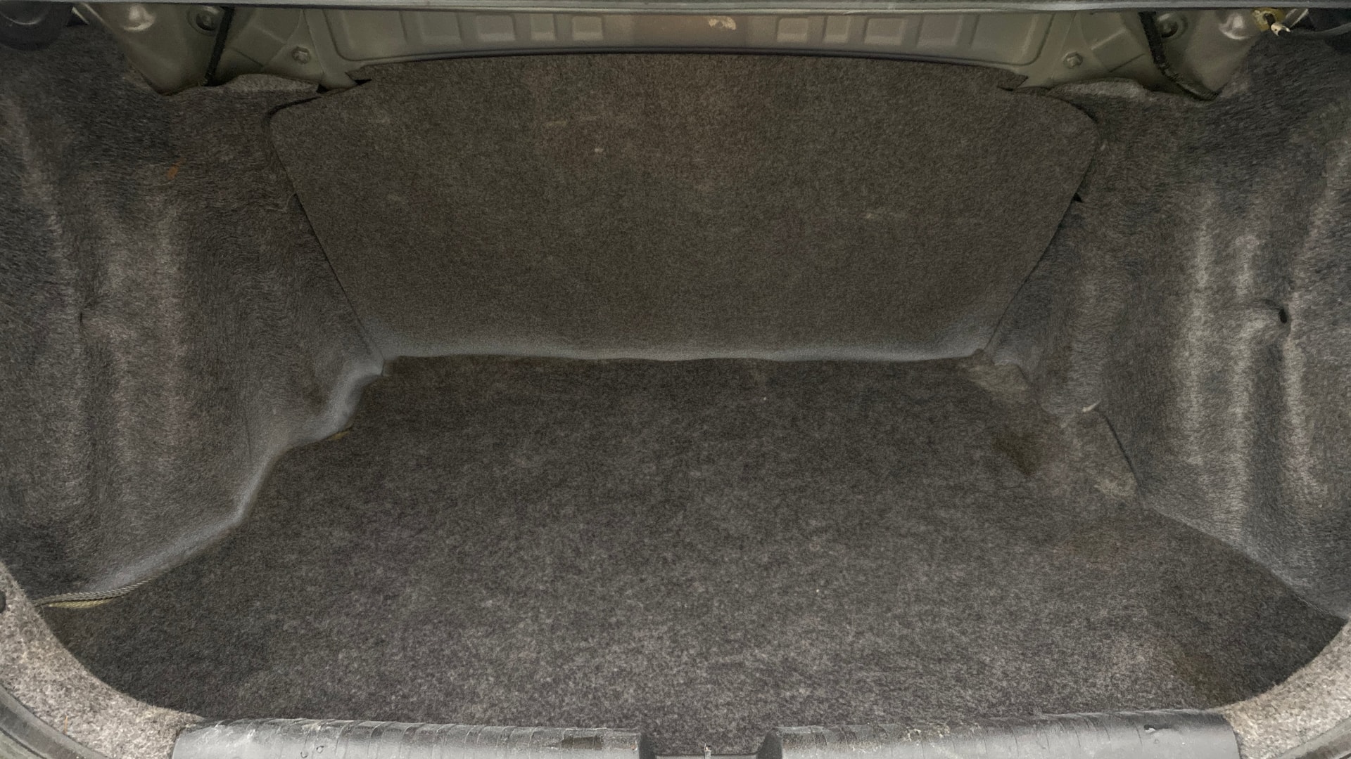 View 2015 Honda Amaze E MT Petrol BS IV Image 10 Used 2015 Honda Amaze E MT Petrol BS IV Image 10