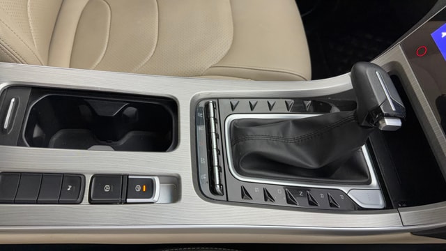 View MG Hector Image 43 Used MG Hector Image 43