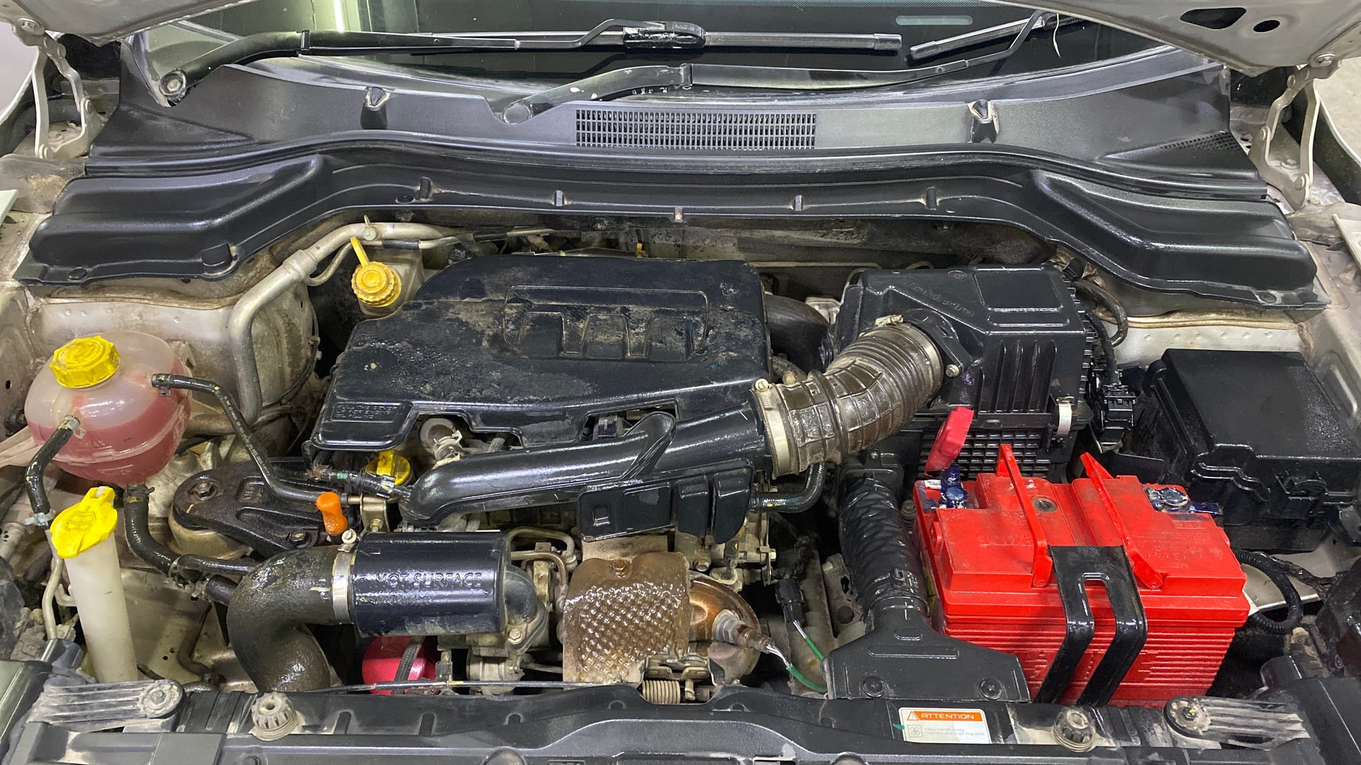 View 2019 Mahindra XUV300 W4 Petrol BS IV Image 47 Used 2019 Mahindra XUV300 W4 Petrol BS IV Image 47