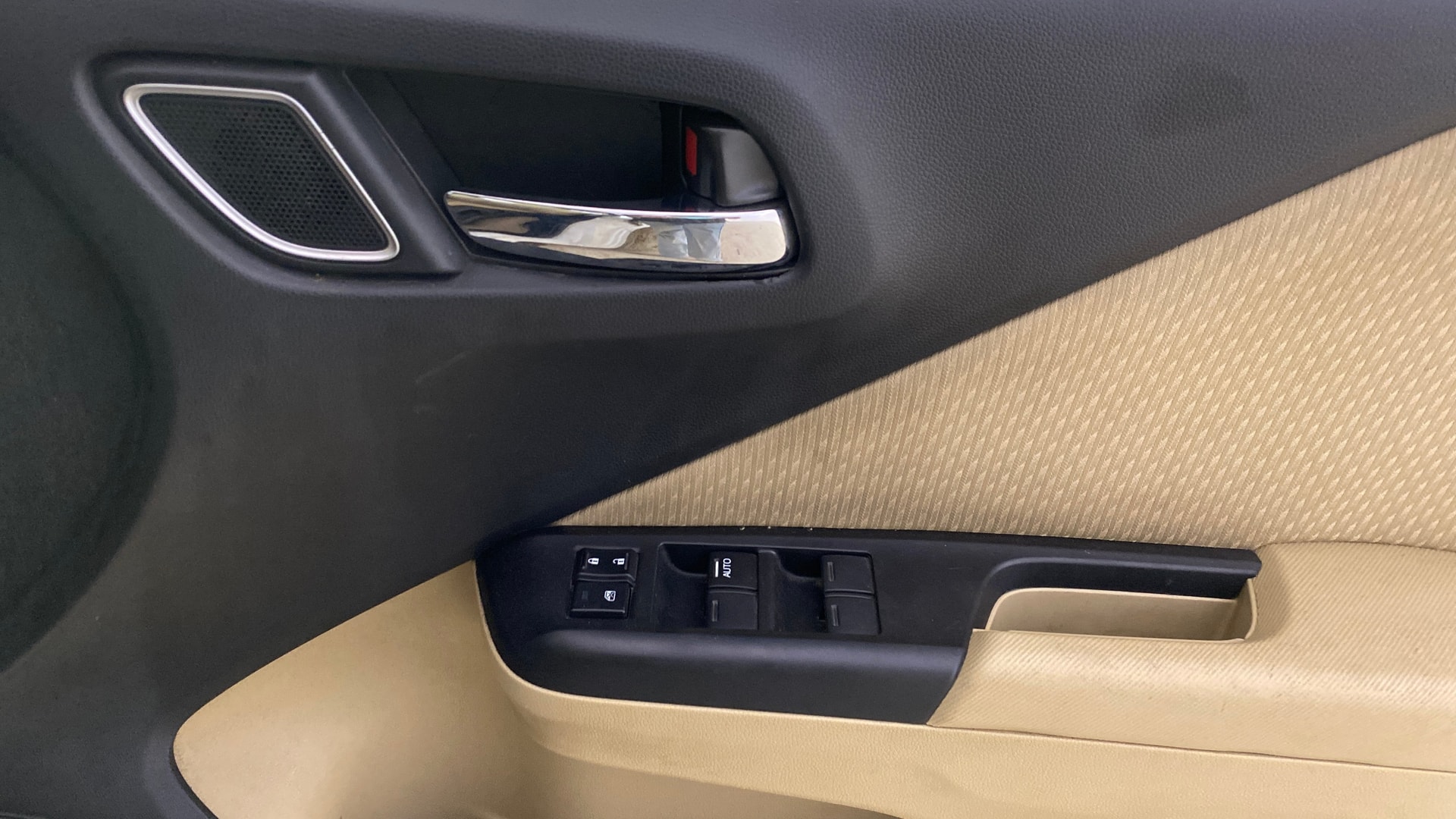 View 2021 Honda City ZX MT Diesel Anniversary Edition Image 34 Used 2021 Honda City ZX MT Diesel Anniversary Edition Image 34