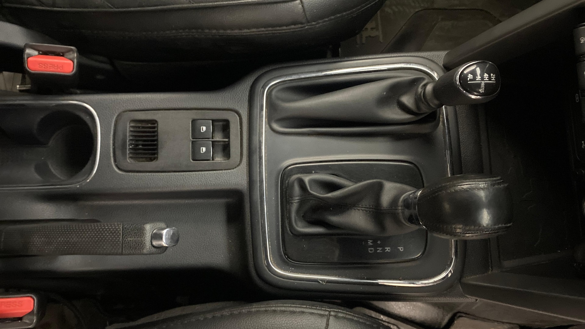 View 2022 Mahindra Thar AX Standard Manual Soft Top 6 Seater Image 38 Used 2022 Mahindra Thar AX Standard Manual Soft Top 6 Seater Image 38