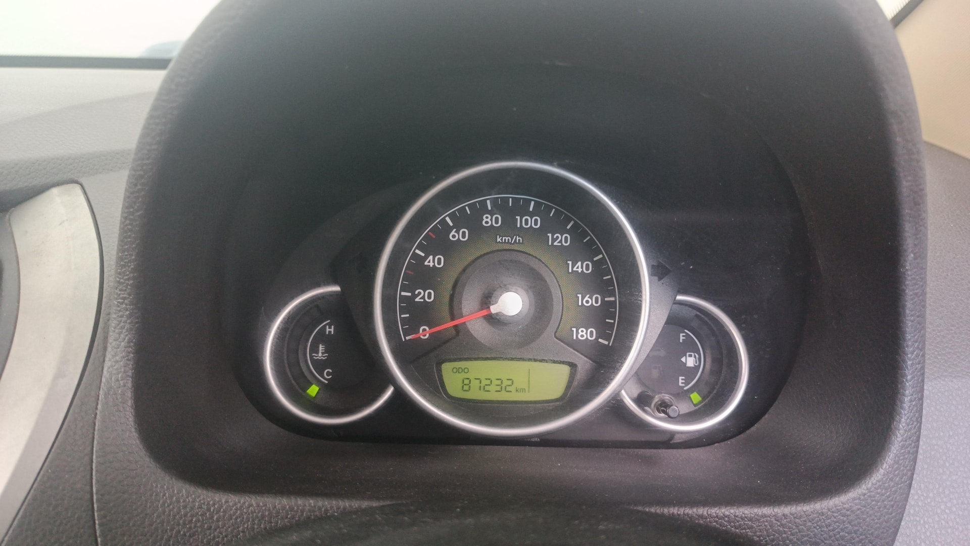 View 2014 Hyundai EON Magna Plus Image 33 Used 2014 Hyundai EON Magna Plus Image 33