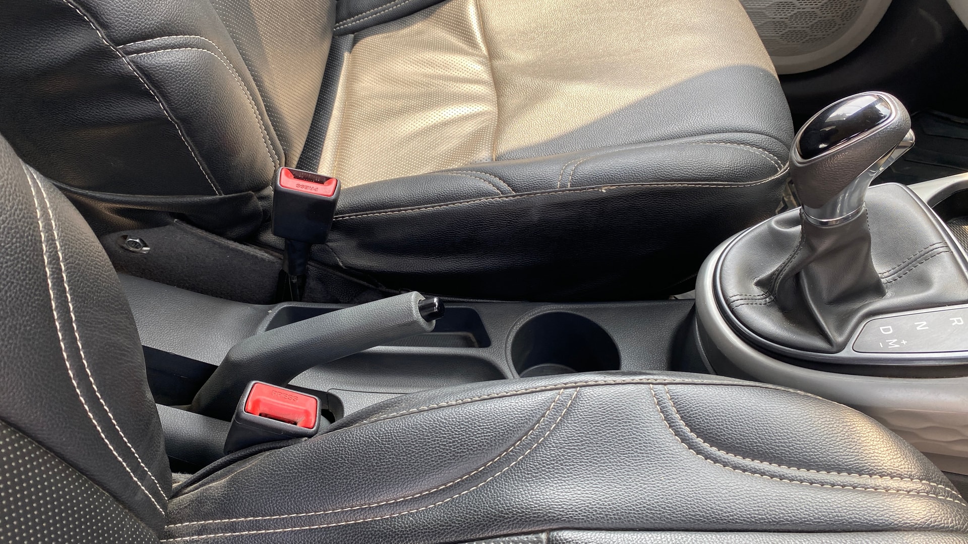 View 2022 Hyundai Grand i10 Nios Sportz Petrol AMT Image 38 Used 2022 Hyundai Grand i10 Nios Sportz Petrol AMT Image 38