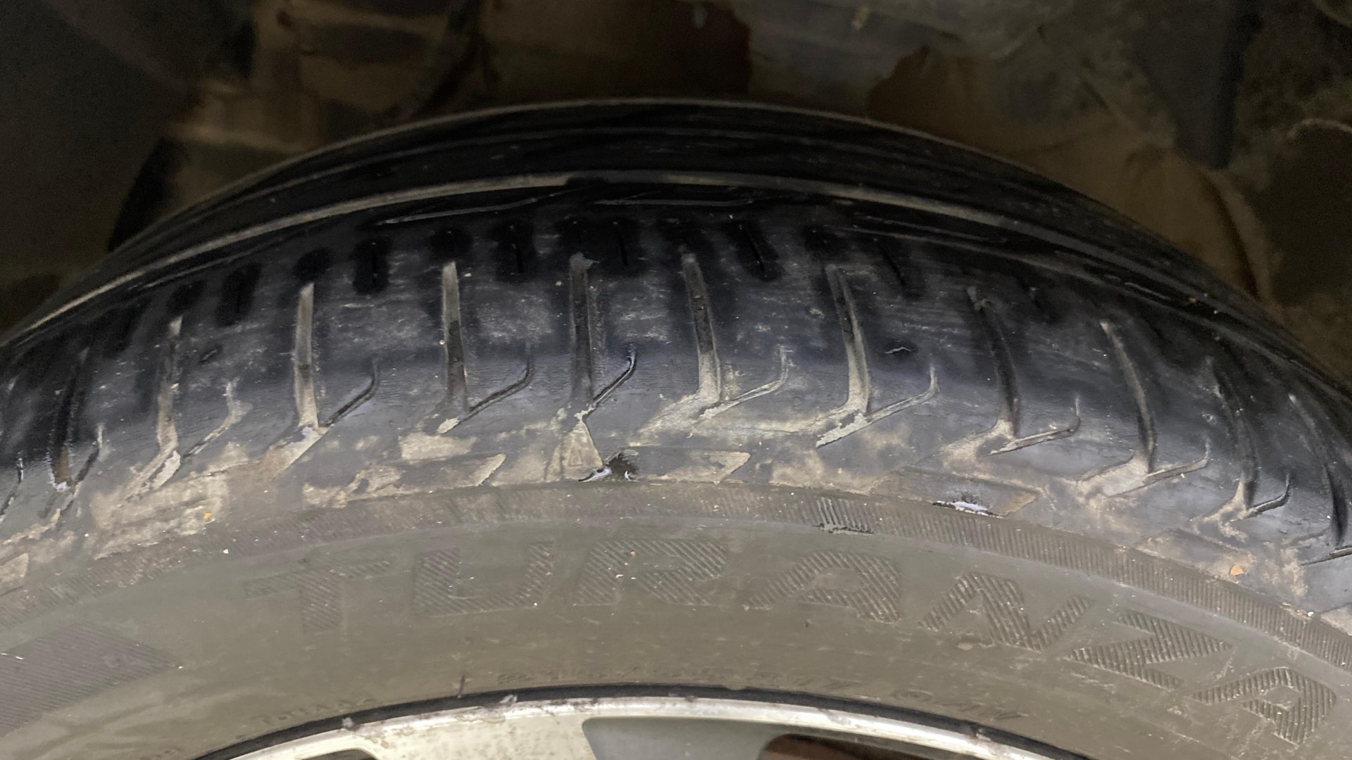 View 2019 Mahindra XUV300 W4 Petrol BS IV Image 12 Used 2019 Mahindra XUV300 W4 Petrol BS IV Image 12