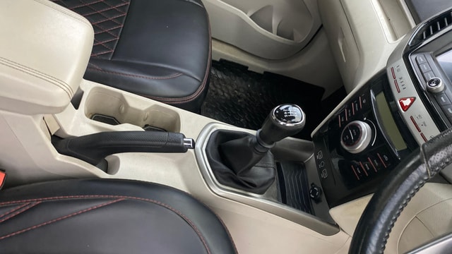 View Mahindra XUV300 Image 40 Used Mahindra XUV300 Image 40