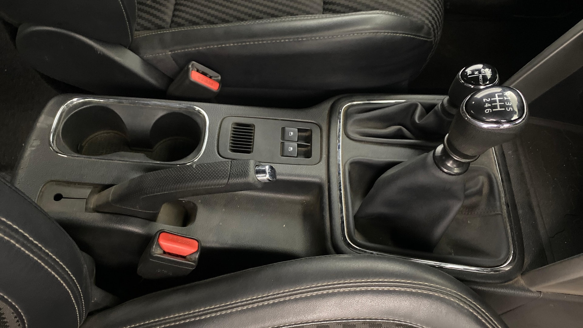 View 2023 Mahindra Thar AX Standard Manual Soft Top 6 Seater Image 37 Used 2023 Mahindra Thar AX Standard Manual Soft Top 6 Seater Image 37