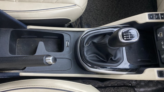 View Kia Carens Image 44 Used Kia Carens Image 44