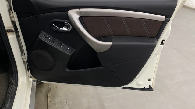 View Renault Duster Image 33 Used Renault Duster Image 33