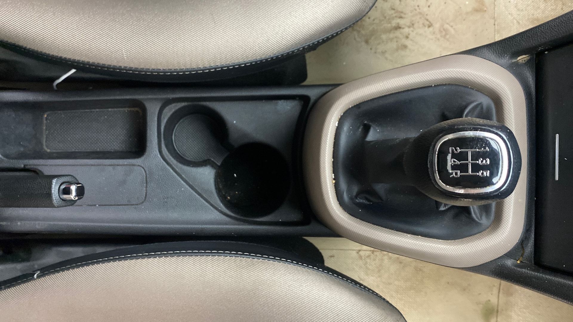 View 2015 Hyundai Xcent S Petrol Image 37 Used 2015 Hyundai Xcent S Petrol Image 37