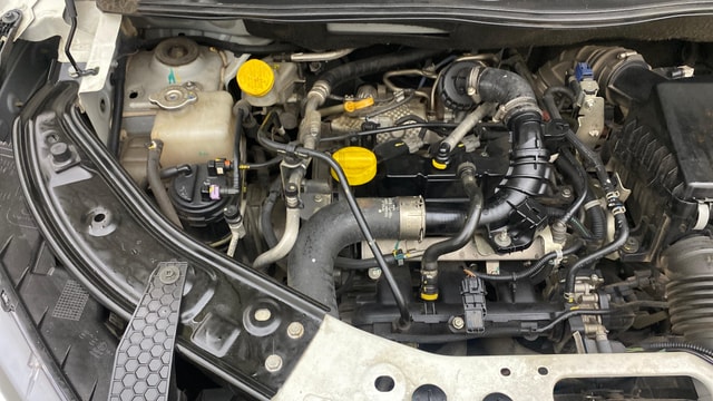 View Nissan Magnite Image 3 Used Nissan Magnite Image 3