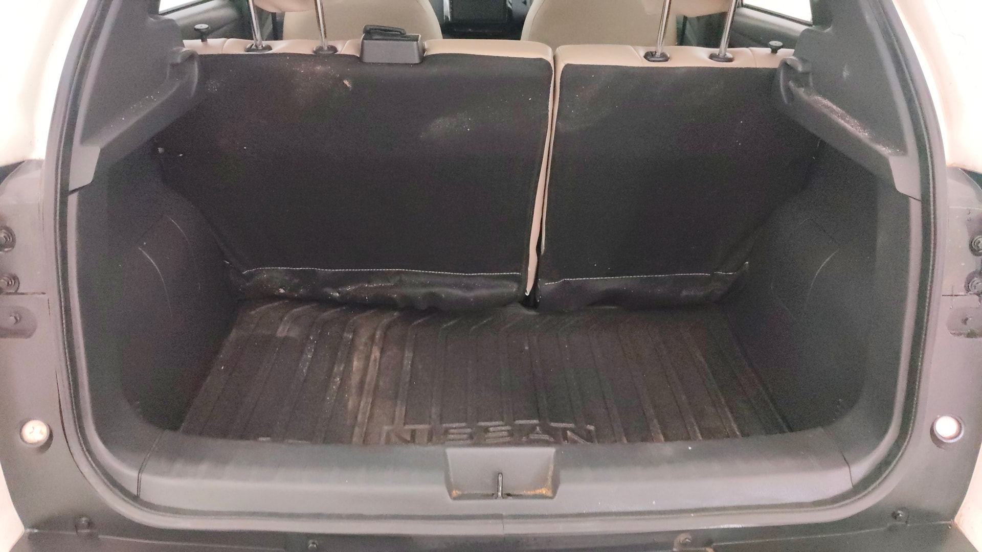 View 2025 Nissan Magnite Visia Plus B4D 1.0 Petrol MT Image 10 Used 2025 Nissan Magnite Visia Plus B4D 1.0 Petrol MT Image 10