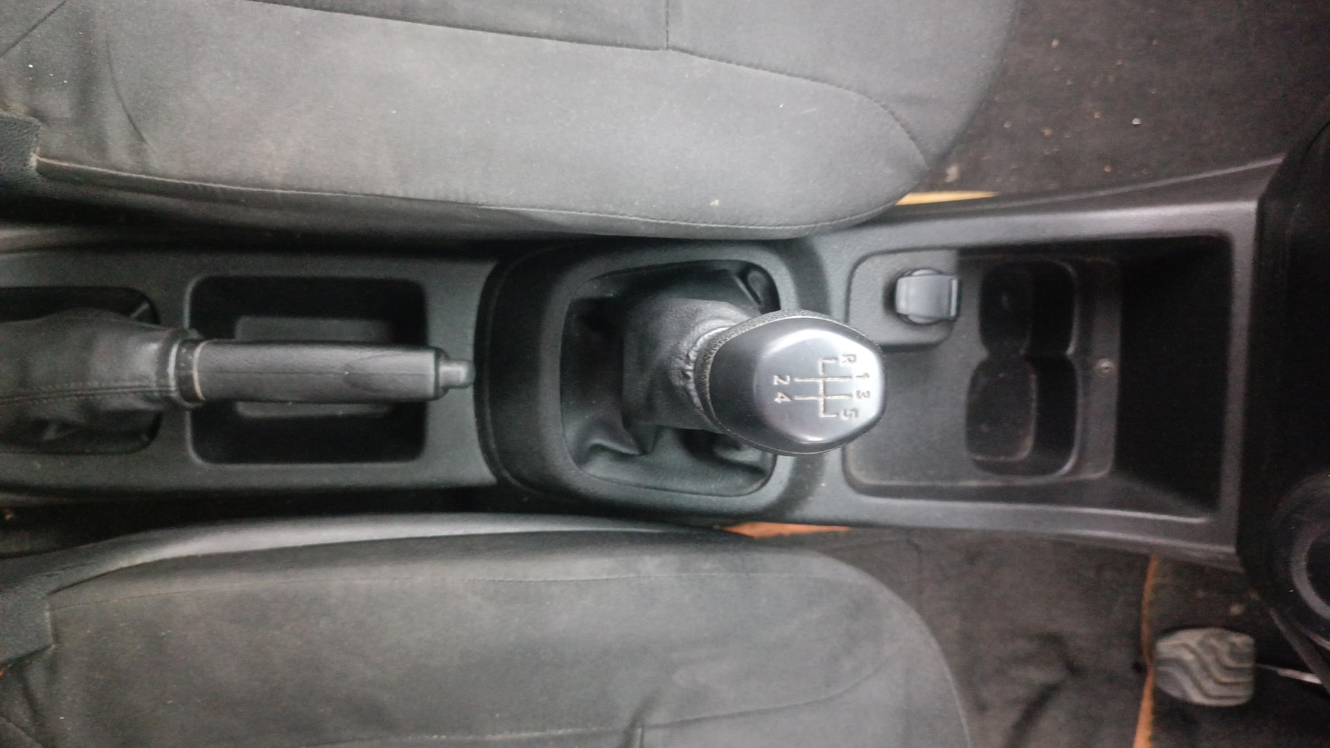 View 2019 Renault Kwid RXL Image 37 Used 2019 Renault Kwid RXL Image 37