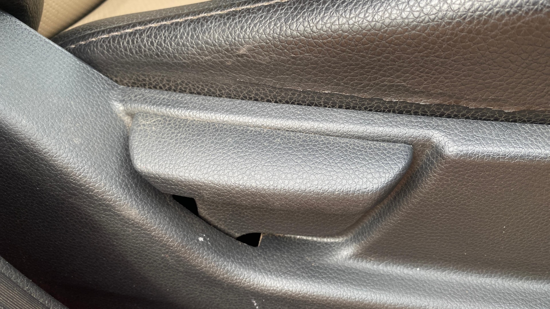 View 2015 Hyundai EON Era Plus Image 10 Used 2015 Hyundai EON Era Plus Image 10