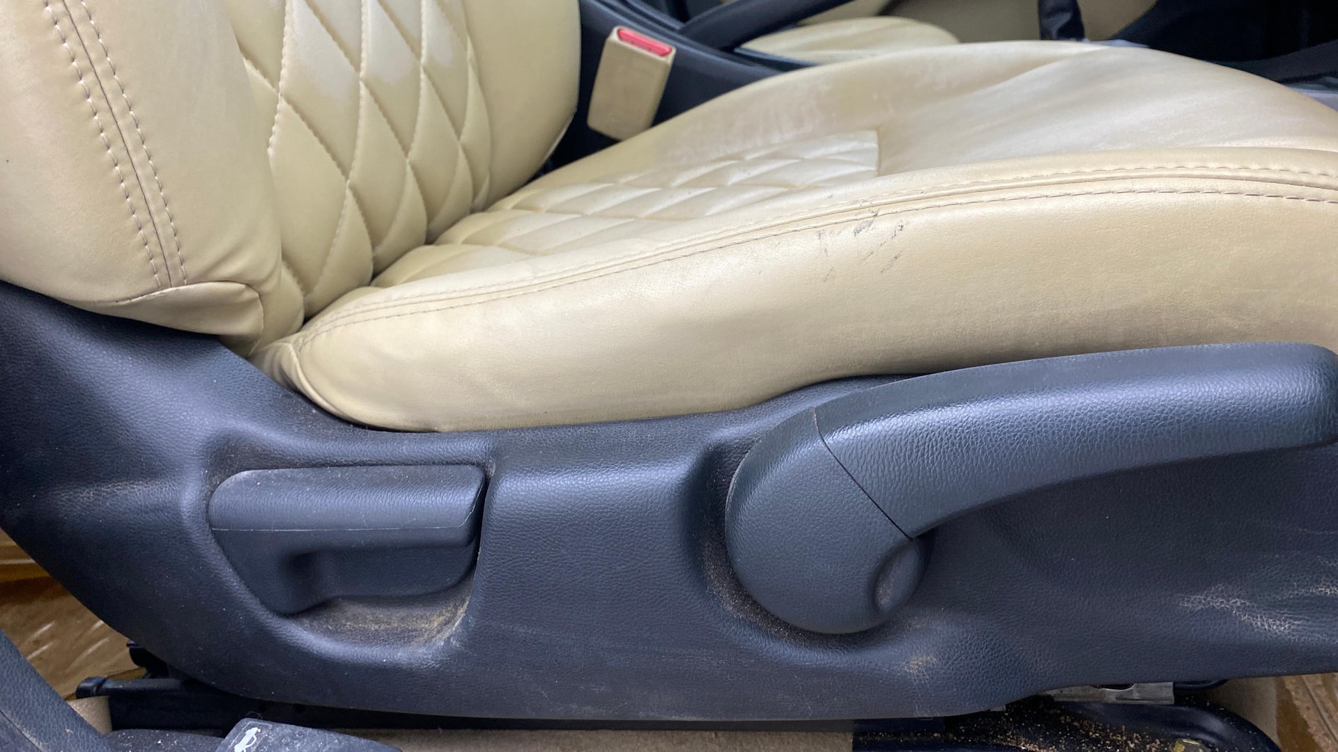 View 2016 Honda City ZX MT Diesel Anniversary Edition Image 19 Used 2016 Honda City ZX MT Diesel Anniversary Edition Image 19