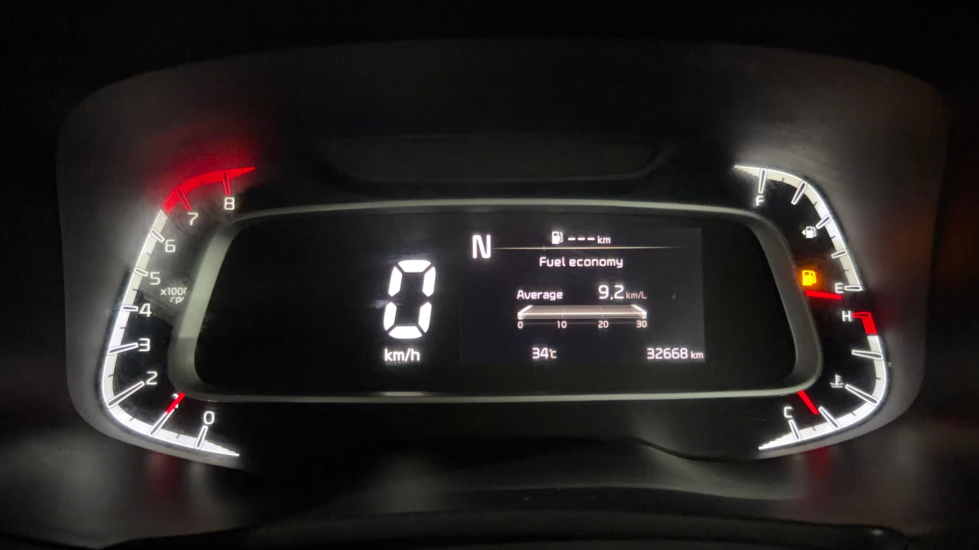 View 2023 Kia Sonet HTX iMT Petrol Image 21 Used 2023 Kia Sonet HTX iMT Petrol Image 21