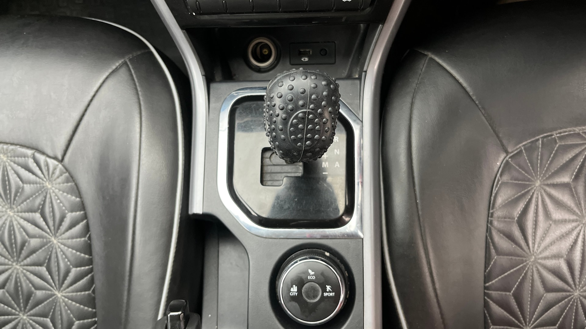 View 2020 Tata Nexon Revotron XE Image 37 Used 2020 Tata Nexon Revotron XE Image 37