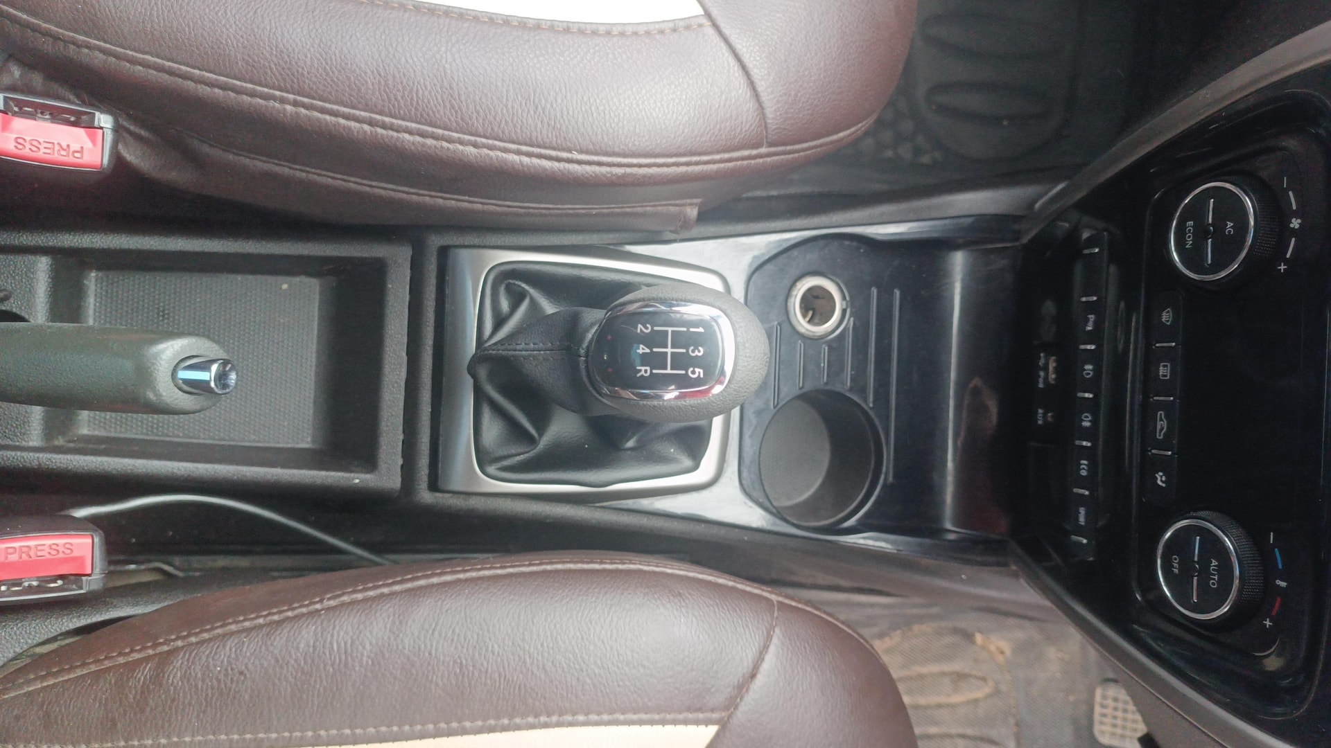View 2014 Tata Zest XT Petrol Image 37 Used 2014 Tata Zest XT Petrol Image 37