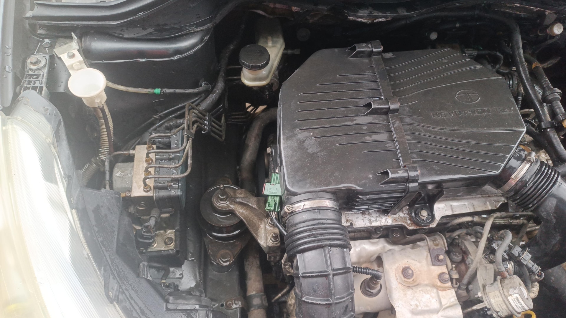 View 2014 Tata Zest XT Petrol Image 3 Used 2014 Tata Zest XT Petrol Image 3