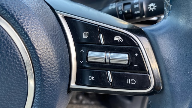 View Kia Carens Image 3 Used Kia Carens Image 3