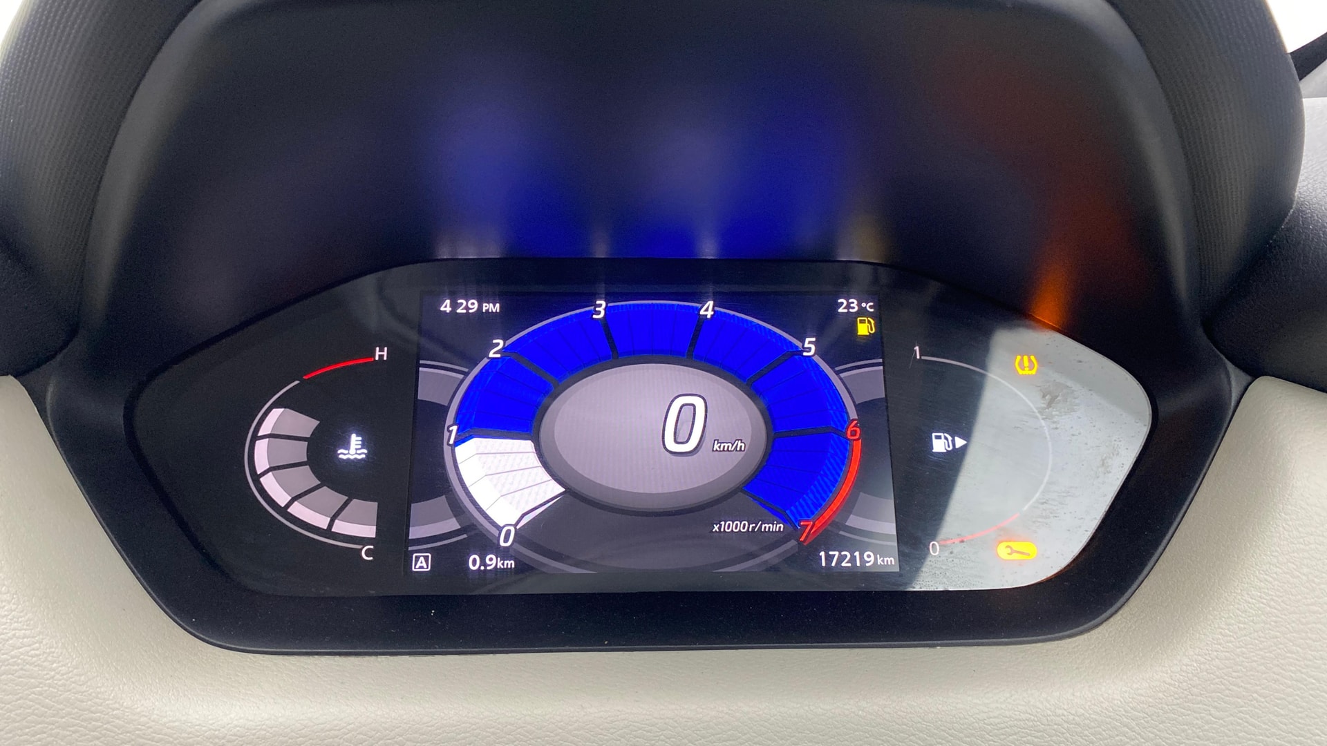 View 2023 Nissan Magnite XV Image 35 Used 2023 Nissan Magnite XV Image 35