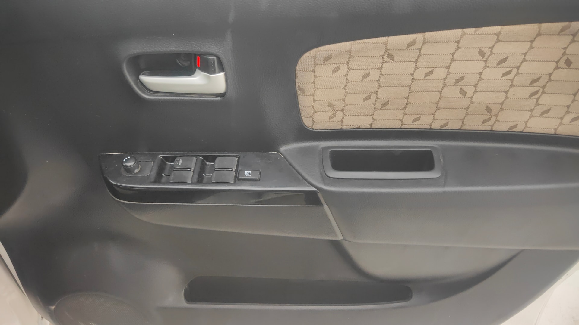 View 2018 Maruti Suzuki 1000 Base Variant Image 32 Used 2018 Maruti Suzuki 1000 Base Variant Image 32