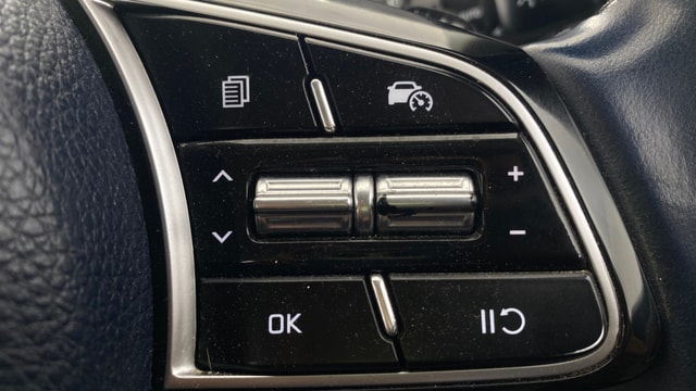 View Kia Carens Image 3 Used Kia Carens Image 3