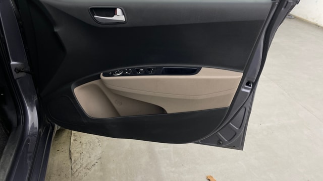 View Hyundai Grand i10 Image 33 Used Hyundai Grand i10 Image 33