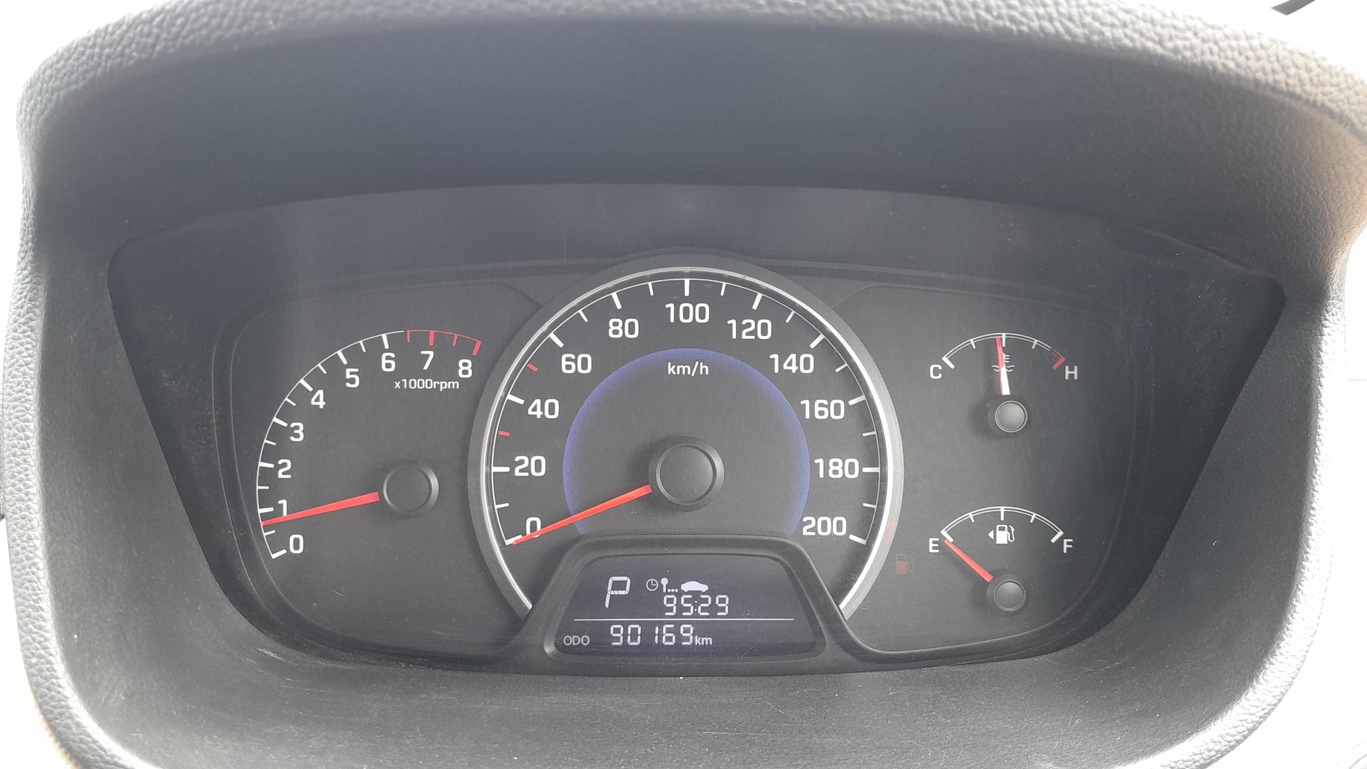 View 2014 Hyundai Grand i10 Asta AT 1.2 Kappa VTVT Image 34 Used 2014 Hyundai Grand i10 Asta AT 1.2 Kappa VTVT Image 34