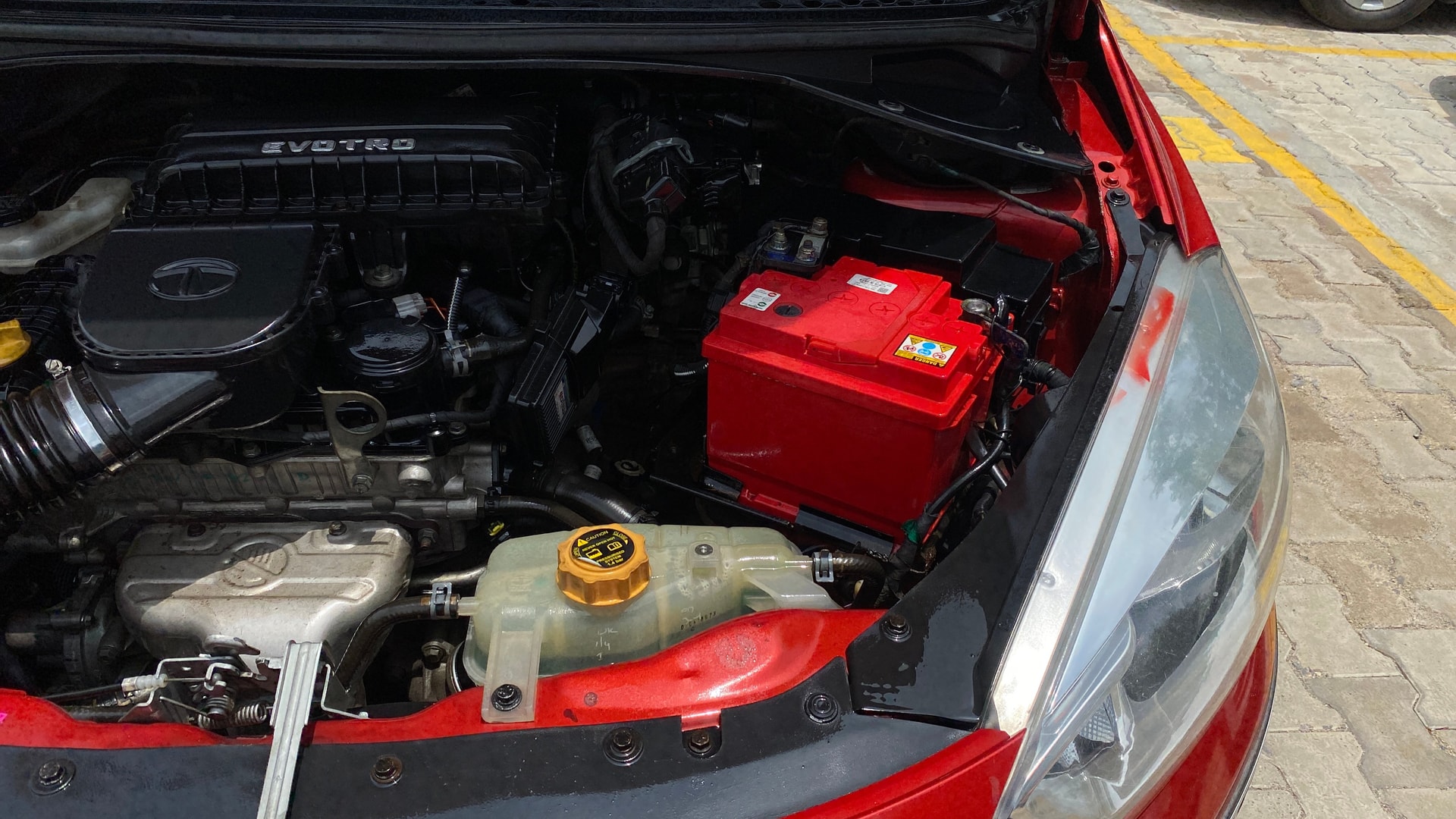 View 2018 Tata Tigor XE Diesel Image 31 Used 2018 Tata Tigor XE Diesel Image 31