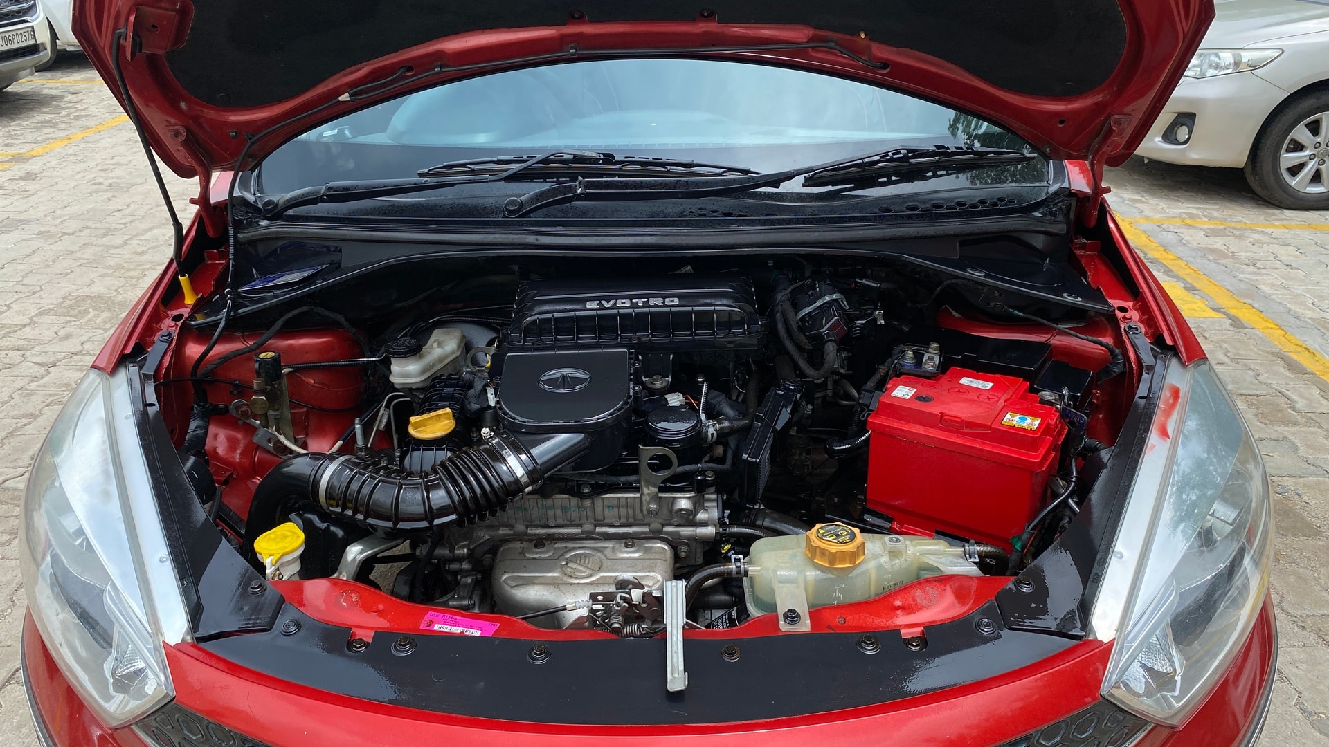 View 2018 Tata Tigor XE Diesel Image 47 Used 2018 Tata Tigor XE Diesel Image 47