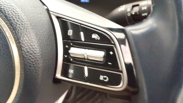 View Kia Carens Image 3 Used Kia Carens Image 3