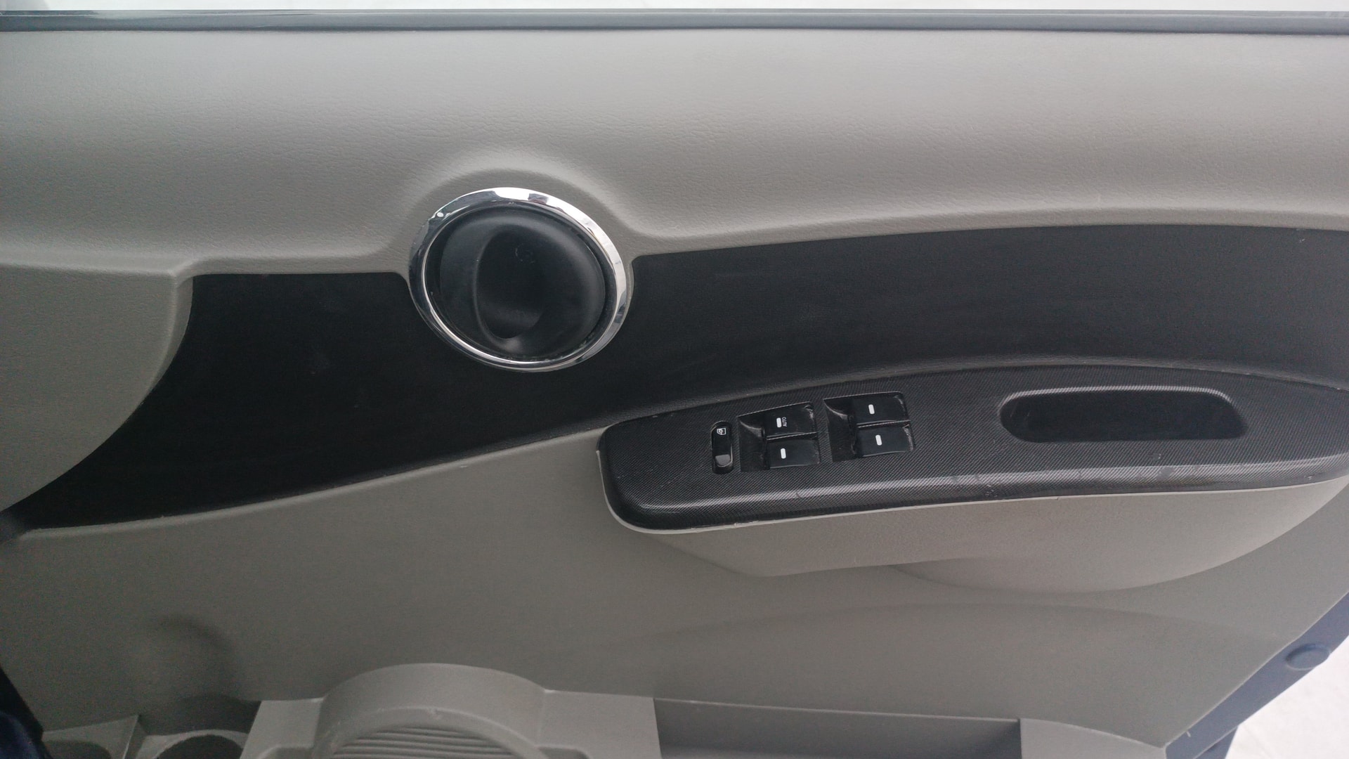 Used 2016 Mahindra NuvoSport Used 2016 Mahindra NuvoSport