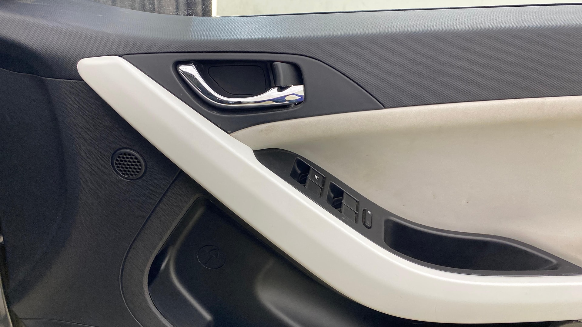 View 2023 Tata Nexon Revotron XE Image 34 Used 2023 Tata Nexon Revotron XE Image 34