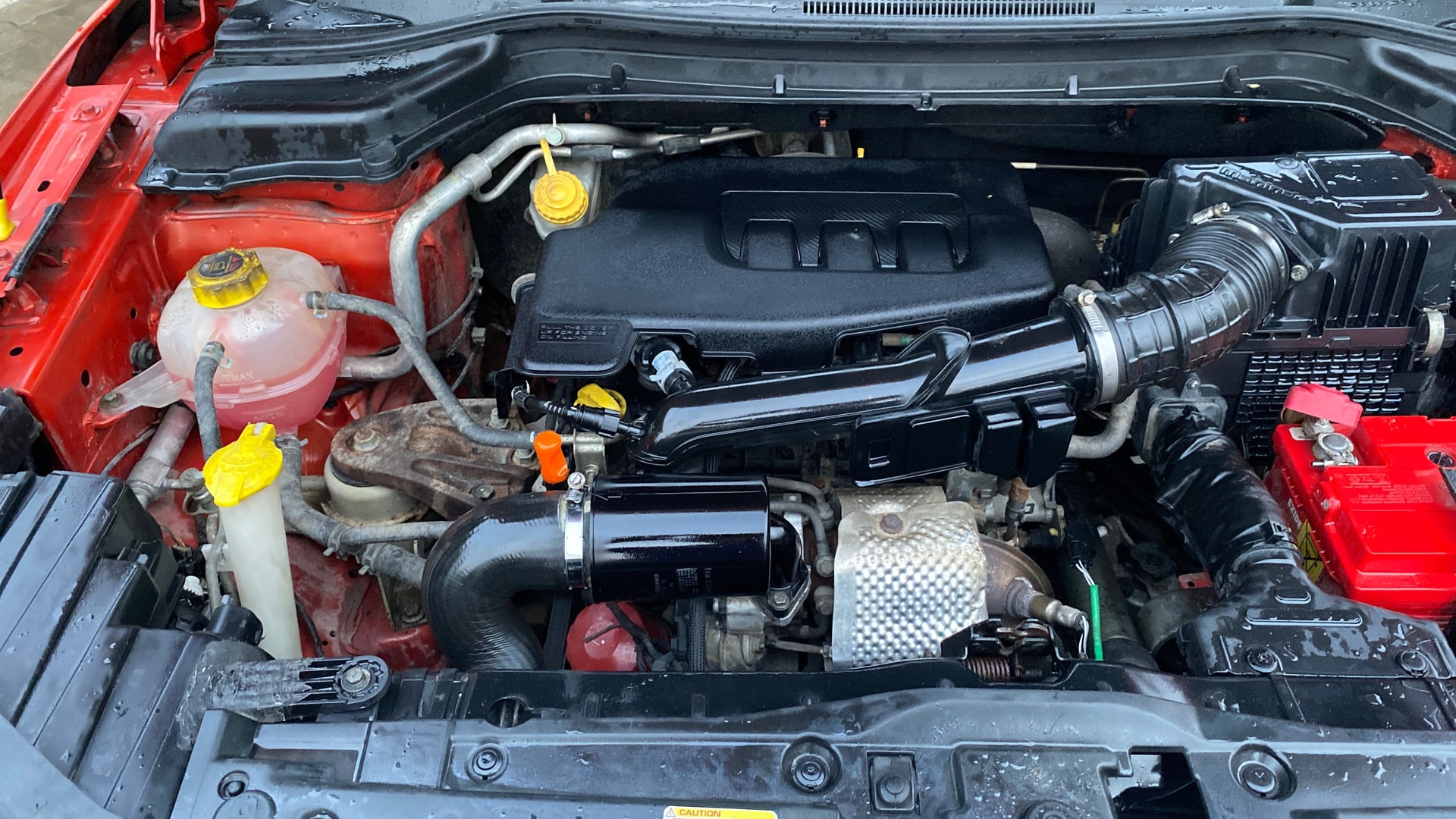 View 2019 Mahindra XUV300 W4 Petrol BS IV Image 4 Used 2019 Mahindra XUV300 W4 Petrol BS IV Image 4