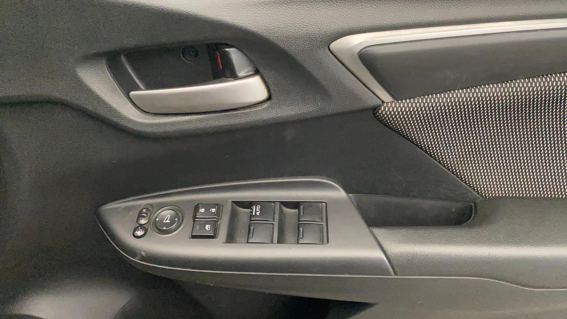 View 2017 Honda WR-V S MT Diesel Edge Edition Image 39 Used 2017 Honda WR-V S MT Diesel Edge Edition Image 39