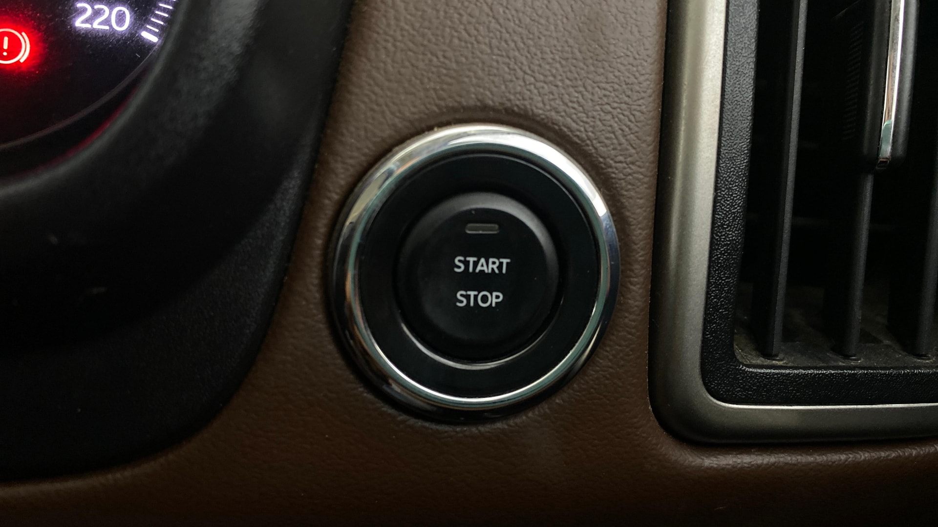 View 2023 Mahindra Scorpio-N Z2 7 STR Petrol Image 36 Used 2023 Mahindra Scorpio-N Z2 7 STR Petrol Image 36