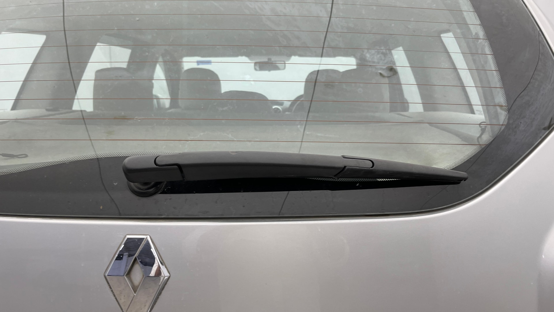 View 2014 Renault Duster Petrol RXL Image 41 Used 2014 Renault Duster Petrol RXL Image 41